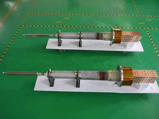 ITER环向场线圈用高温超导电流引线原型件测试顺利完成