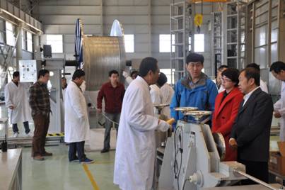 首根校正场线圈导体正式向ITER组织交付